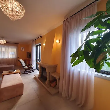 Inn Azurara Guesthouse