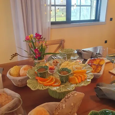 Azurara Guesthouse *