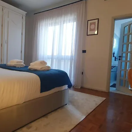 Azurara Guesthouse *