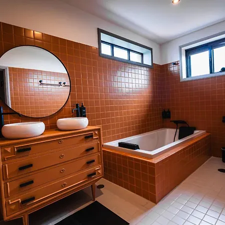 Azurara Guesthouse Inn