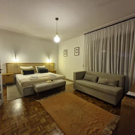 Inn Azurara Guesthouse *
