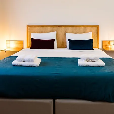 Azurara Guesthouse *