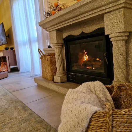 بيت ريفي Azurara Guesthouse