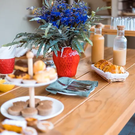 אורחן Azurara Guesthouse *