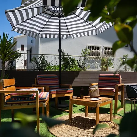 Han/Misafirhane Azurara Guesthouse