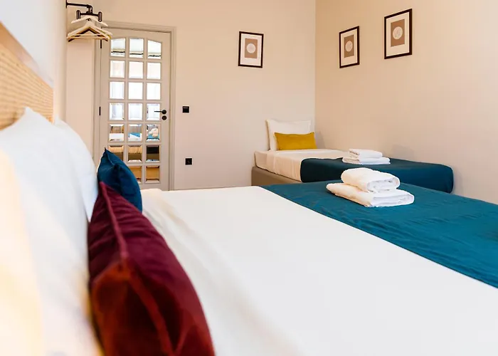 Azurara Guesthouse *