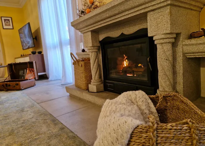 بيت ريفي Azurara Guesthouse