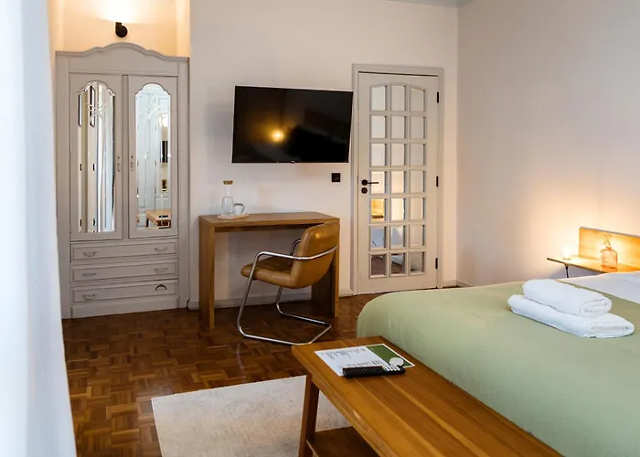 بيت ريفي Azurara Guesthouse